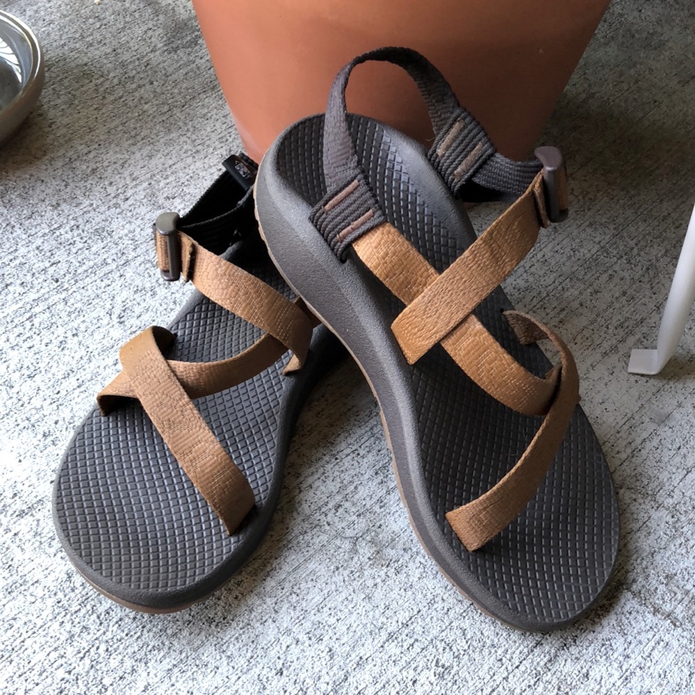 Never worn Chacos cloud sandals